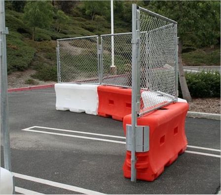 Water-Wall Fence